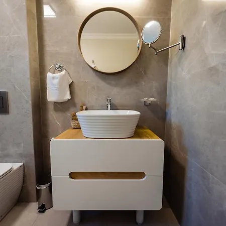 6 Neptun Πανσιόν